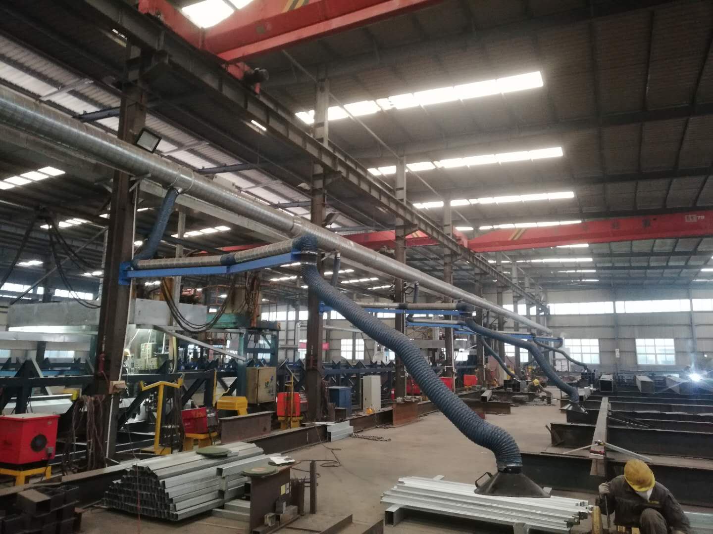 河南（nán）蜜桃av嫩草影院（bó）環保（bǎo）-焊接車間整體除塵係統(圖3)